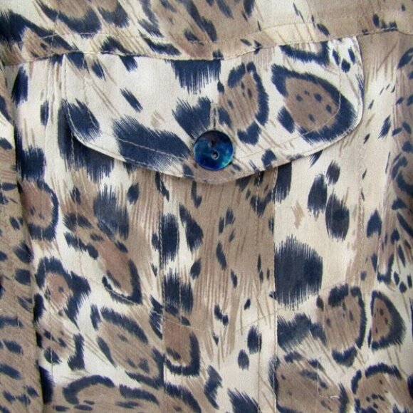 Chicos Silk Leopard Print Button Front Sheer Top Womens Size S 0 Long Sleeve - Picture 4 of 12